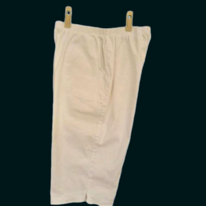 DENIM & Co.CAPRI Pants WHITE with Original Waist Stretch W/deep POCKETS